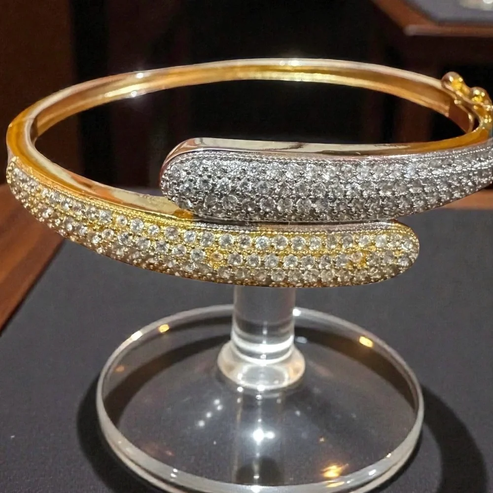 PAVÉ DOME CRYSTAL GOLD TWO-TONE BANGLE BRACELET. NWOT. - Picture 10 of 14